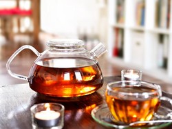 Jangan Minum Teh Saat Sedang Makan Pedas, Ini Efek Sampingnya