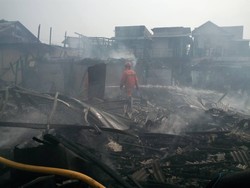 Kebakaran di Penjaringan, 13 Mobil Damkar Diterjunkan