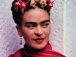 Rahasia di Balik Gaya Nyentrik Pelukis Frida Kahlo