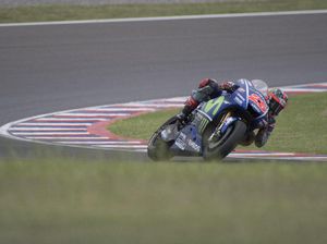 8 Pebalap Crash, Vinales Tercepat di Latihan Ketiga
