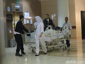Julia Perez Dibawa Lagi ke Ruang Radiologi, Ada Apa?