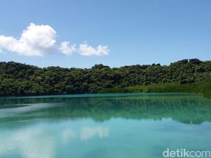 Menjadi Wisatawan Lokal Pertama di Laguna Nirwana, Rote Menjadi Wisatawan Lokal Pertama di Laguna Nirwana, Rote