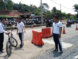 Daftar Polisi, Rizwan Bersepeda Tempuh 4 Jam ke Polres Bandung