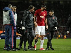 Ibrahimovic Terancam Absen Sampai 2018