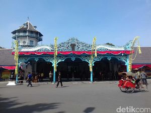 Peringati 18 Tahun Kenaikan Takhta, PB XIII Angkat Putra Mahkota Peringati 18 Tahun Kenaikan Takhta, PB XIII Angkat Putra Mahkota