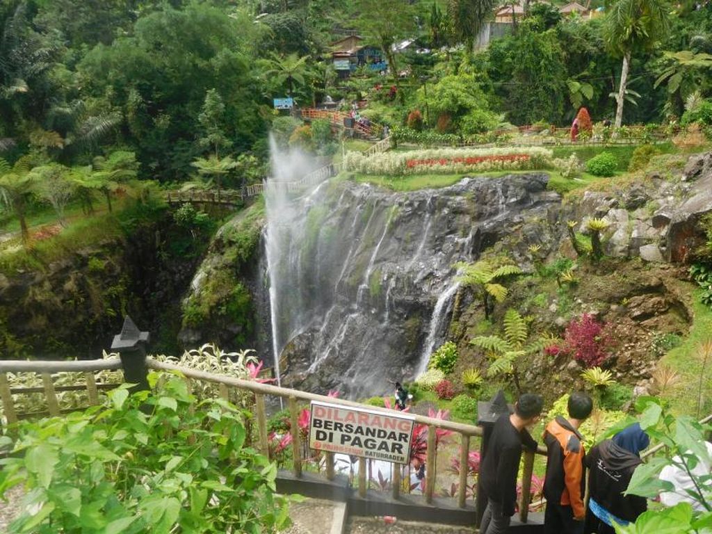 7 Tempat Wisata di Banyumas Cocok untuk Isi Liburan Akhir Tahun 7 Tempat Wisata di Banyumas Cocok untuk Isi Liburan Akhir Tahun