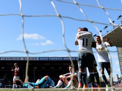 MU Menang di Markas Burnley
