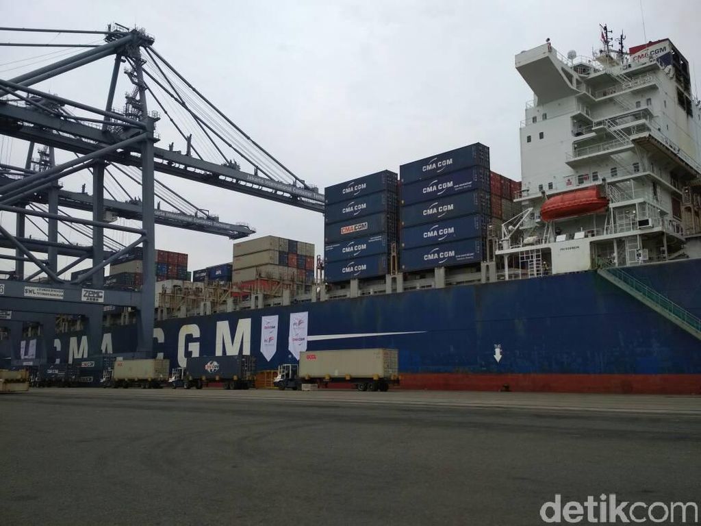 Kesiapan Tanjung Priok Jelang Diserbu Kapal Raksasa Kesiapan Tanjung Priok Jelang Diserbu Kapal Raksasa