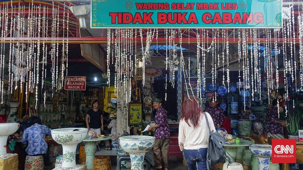 FOTO: Ribuan Boneka Beruang Kenang Kematian Anak