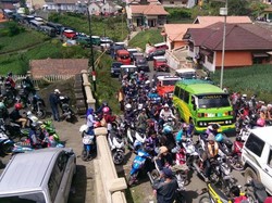Long Weekend, Pintu Masuk Menuju Wisata Bromo Macet Total