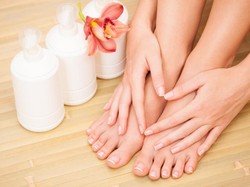 Atasi Kulit Kaki Kering dan Bersisik Memakai 8 Bahan di Dapur Ini (1)