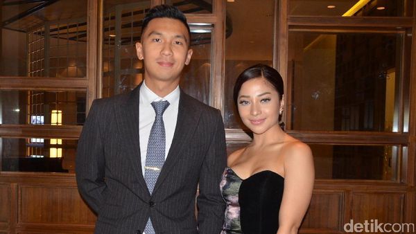 Cinta Nikita Willy, Dari Bebek ke Burung Biru