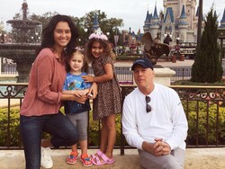 Rahasia Pernikahan Harmonis Bruce Willis dan Istri yang Beda Usia 24 Tahun