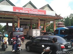 Long Weekend, Pantai Parangtritis Diserbu Belasan Ribu Wisatawan