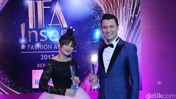 Kompaknya Titi Kamal dan Christian Sugiono