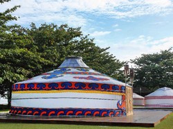 Ketika Mongolia Pindah ke Tanjung Lesung di Banten