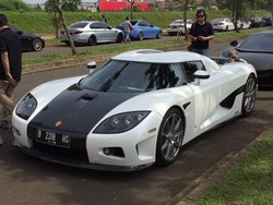 Salah Satu Mobil Termahal di Dunia Mejeng di Jalanan Jakarta