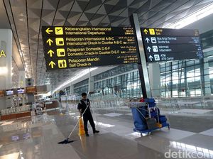 Karyawan BUMN Khawatir Asing Masuk di Holding BUMN Penerbangan Karyawan BUMN Khawatir Asing Masuk di Holding BUMN Penerbangan