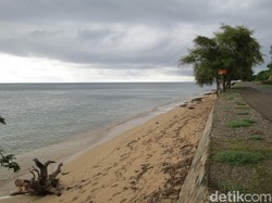 Pantai Teluk Gurita di Atambua, Serasa Milik Sendiri