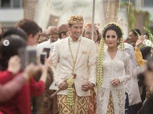 Tarra Budiman Ternyata Masih Belum Percaya Sudah Menikah