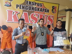 Polisi Tangkap Pelaku Pembobol Toko Ponsel di Serang