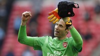 Selain Giroud, Petr Cech adalah pemain yang pindah langsung dari Chelsea ke Arsenal atau sebaliknya. Kalau Giroud menyeberang dari The Gunners ke The Blues, Cech menempuh jalur sebaliknya. Kiper asal Republik Ceko ini akan pensiun akhir musim nanti. (Foto: Action Images via Reuters / John Sibley) 