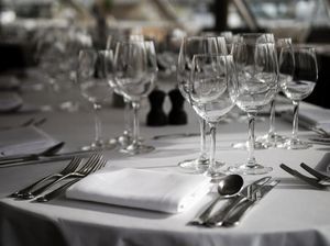 1.033 Restoran di Indonesia Tutup Permanen Karena Pandemi COVID-19 1.033 Restoran di Indonesia Tutup Permanen Karena Pandemi COVID-19