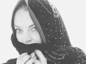 Lindsay Lohan Ucapkan Selamat Idul Fitri