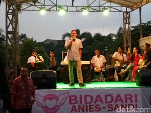 Sandiaga Ajak Relawannya Dukung Pemerintahan Ahok hingga Oktober