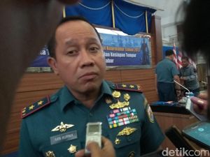 TNI AL Gelar Latihan Siaga Tempur di Laut Natuna TNI AL Gelar Latihan Siaga Tempur di Laut Natuna