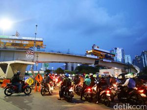 Malam ini Simpang Susun Semanggi Tersambung