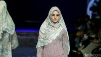 Foto: Koleksi Manjha Hijab by Ivan Gunawan di JFFF 2017