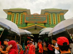 Hiruk-pikuk Pasar Beringharjo