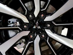 Mitsubishi Tak Ambil Pusing Soal Saingan dengan Toyota Dkk di RI