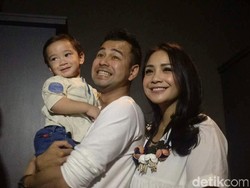 Tangisan Nagita Slavina, Makna Rasa Sayang Terhadap Rafathar