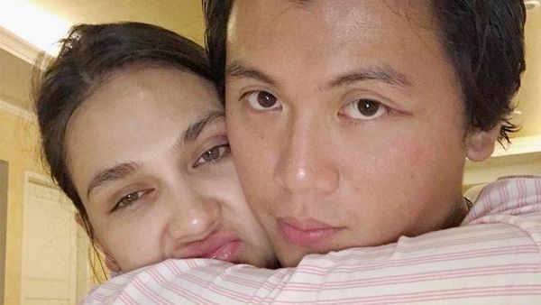 So Romantic! Momen Indah Luna Maya dan Reino Barack