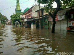 Hujan Deras, Jalan Bangka dan Pondok Karya Terendam Banjir