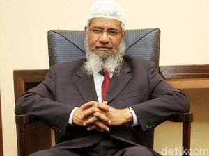 Zakir Naik Ditekan Negeri Jiran Zakir Naik Ditekan Negeri Jiran