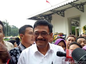 Djarot: Karangan Bunga Masih Ada Nilainya, Mengapa Dibakar?