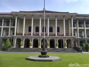 UGM Terima 1.993 Calon Mahasiswa Jalur SNMPTN 2017 UGM Terima 1.993 Calon Mahasiswa Jalur SNMPTN 2017