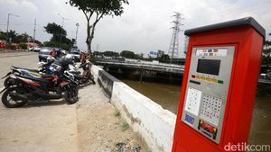 Pemprov Tata PKL dan Parkir Liar di Kalijodo