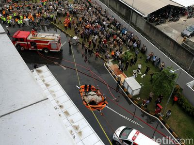 Begini Cara Hadapi Gempa Bumi dan Kebakaran