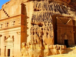 Kamu Pasti Belum Tahu, Istana dari Batu di Arab Saudi