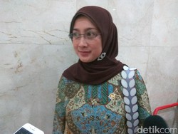 Desy Ratnasari Siap Maju Pilgub Jabar 2018