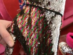 Segera Hadir: Boots Christian Louboutin Berkulit Unicorn