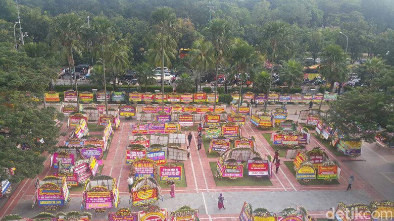 Pemprov: Karangan Bunga untuk Ahok di Balai Kota Capai 1.000 Buah