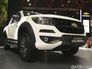 Orang Penasaran dengan Mobil Merek Amerika Orang Penasaran dengan Mobil Merek Amerika