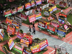 Anies Akan Ajak Perajin Karangan Bunga Ikut Program OK OCE