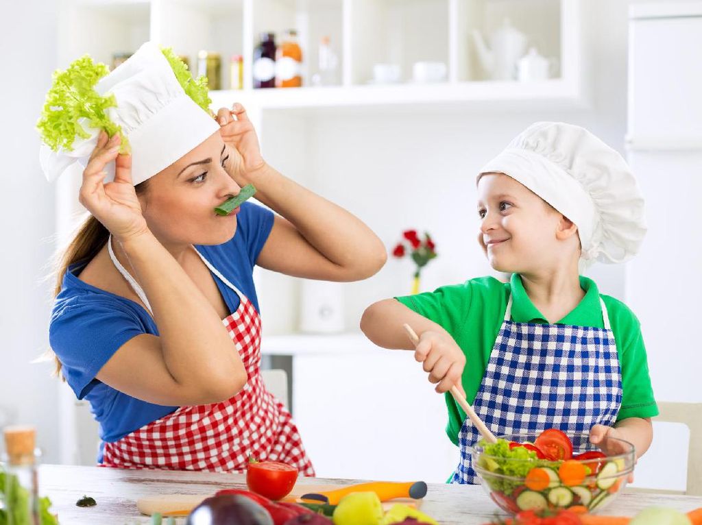 Mengubah Stigma Peran Perempuan di Dapur Dimulai dari Keluarga Mengubah Stigma Peran Perempuan di Dapur Dimulai dari Keluarga