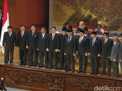 DPR Lantik Ketua dan 8 Anggota BPH Migas